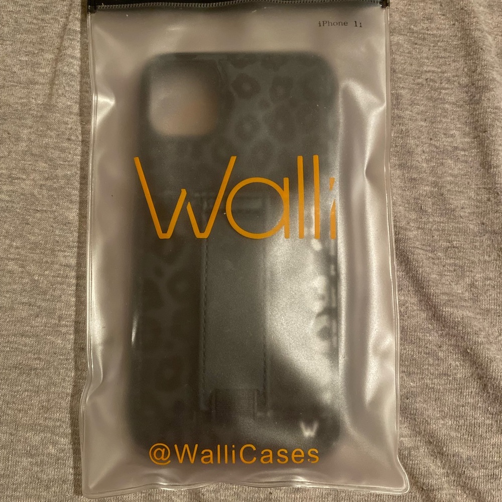 Black leopard print Walli phone case for iPhone 11/XR.